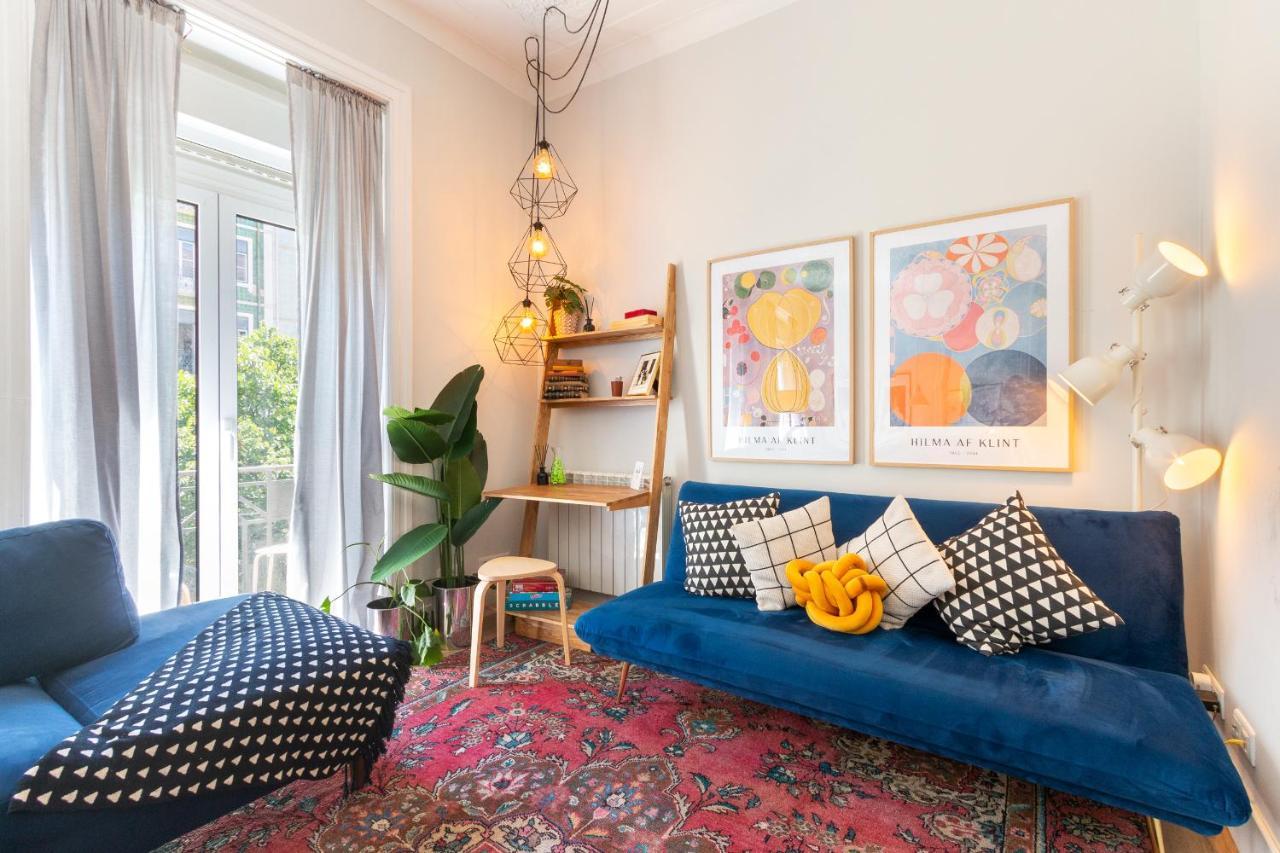 Vakantiehuis Bright Center, 10m From Subway, 6 Rooms, Up To 20 Ppl *
