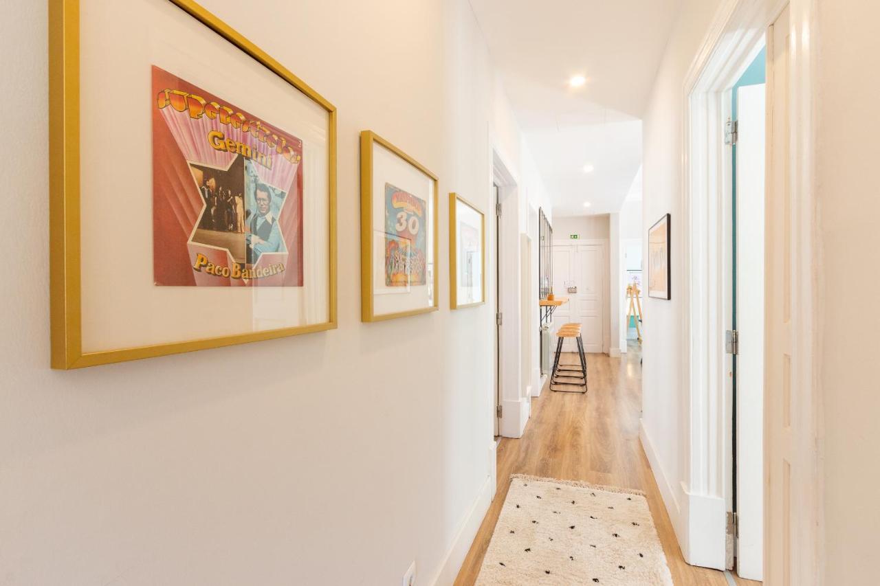 Bright Center, 10m From Subway, 6 Rooms, Up To 20 Ppl Vakantiehuis